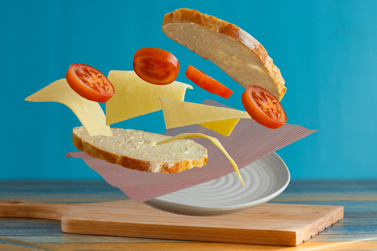 Light Lunch by Wendy Tuffin — photography (40 × 30 cm)