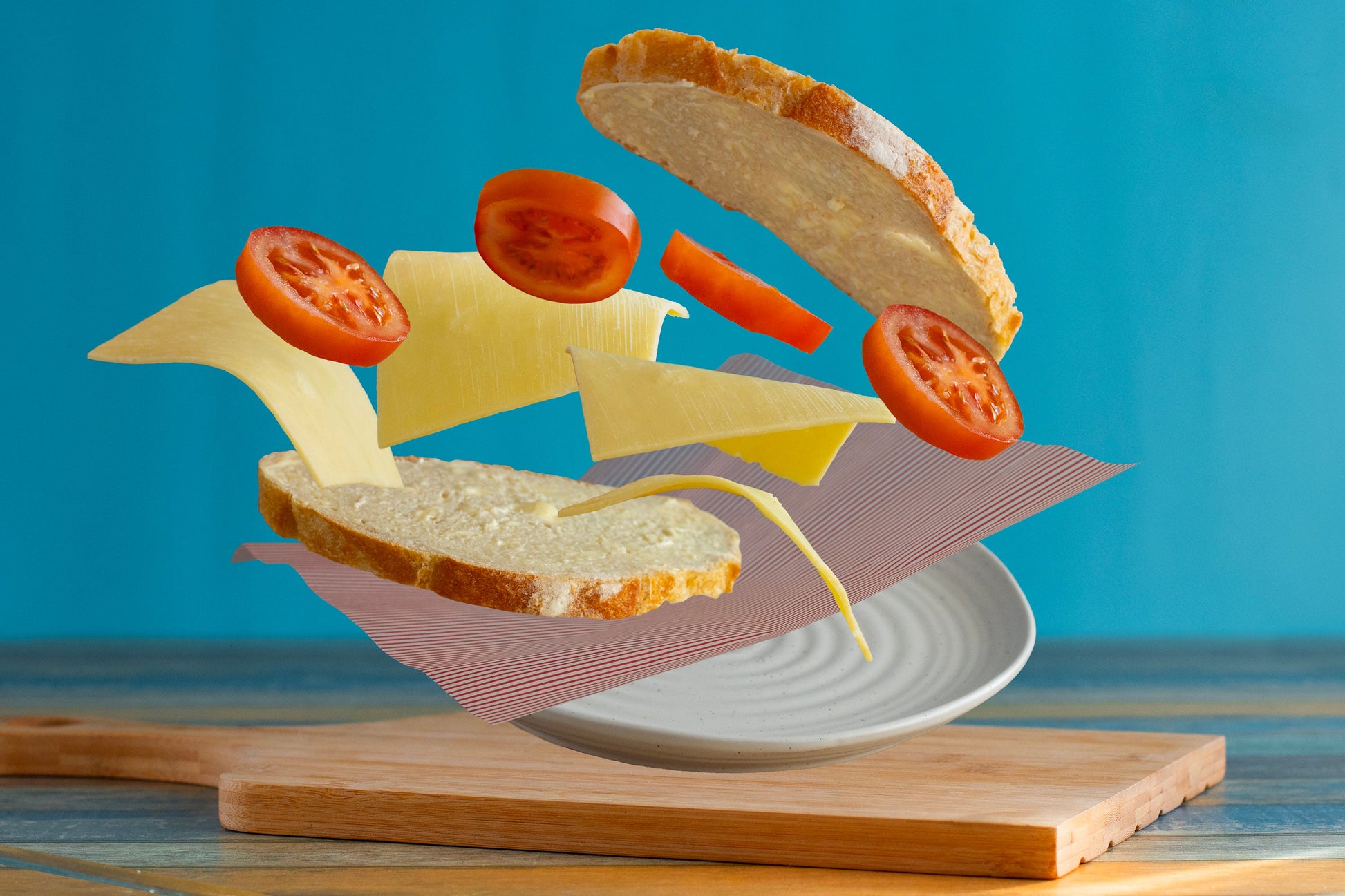 Light Lunch by Wendy Tuffin — photography (40 × 30 cm)